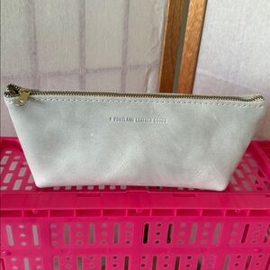 Portland Leather Goods Zippered Pouch Makeup Bag